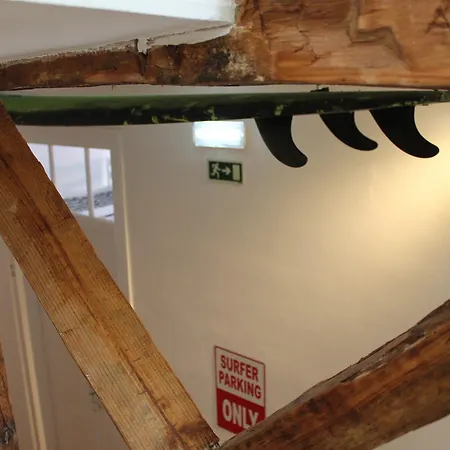 Surf In Chiado Hostel *